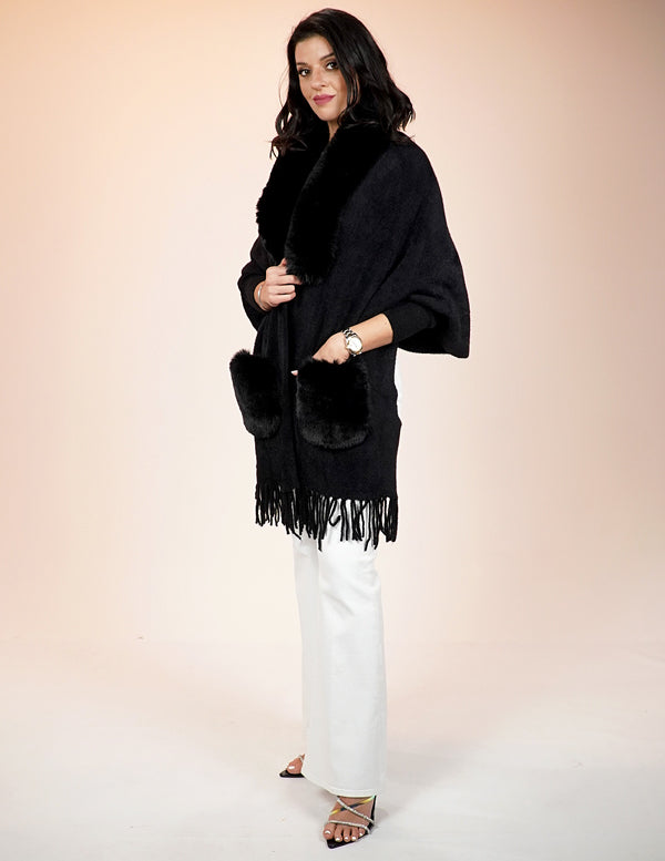 
                  
                    CITY SHRUG 2.0 - BLACK
                  
                