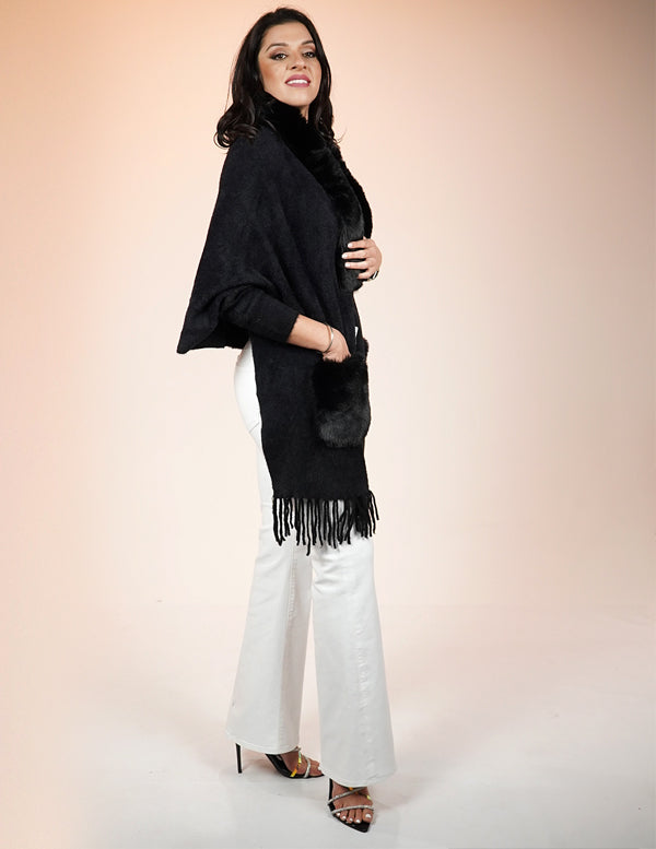 
                  
                    CITY SHRUG 2.0 - BLACK
                  
                
