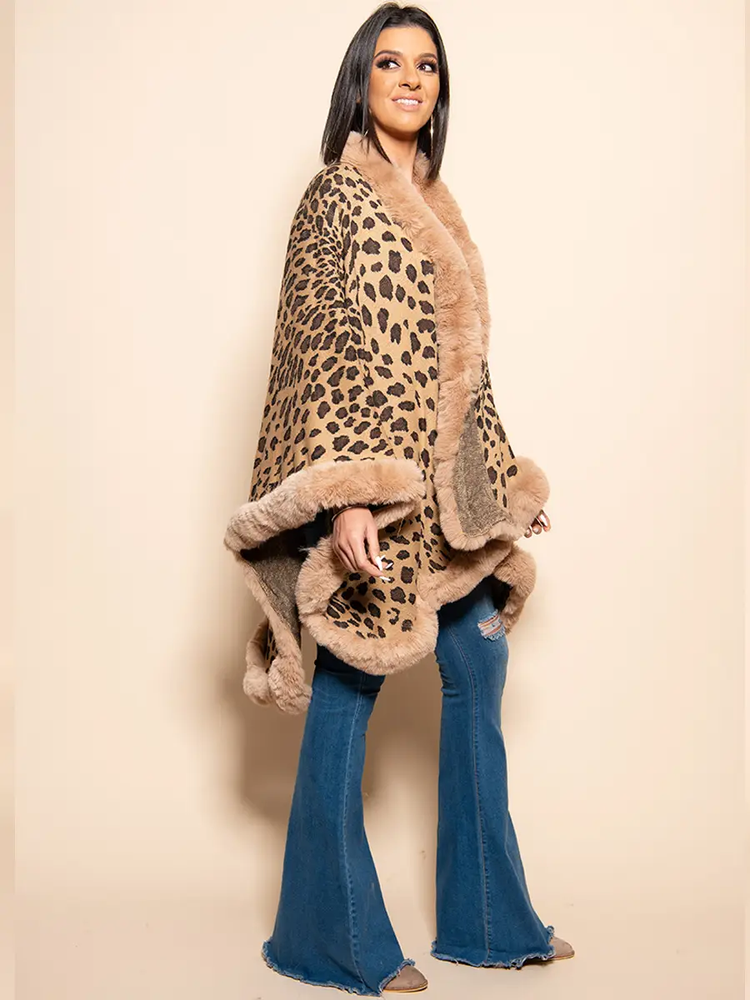 
                  
                    NEW YORKER RUANA - TAN CHEETAH
                  
                